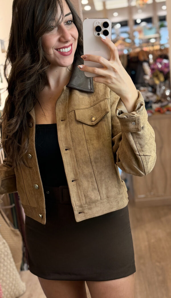 CHAQUETA CUELLO EFECTO PIEL